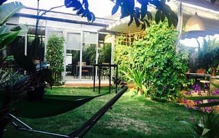 Glasshouse with 360° Garden View